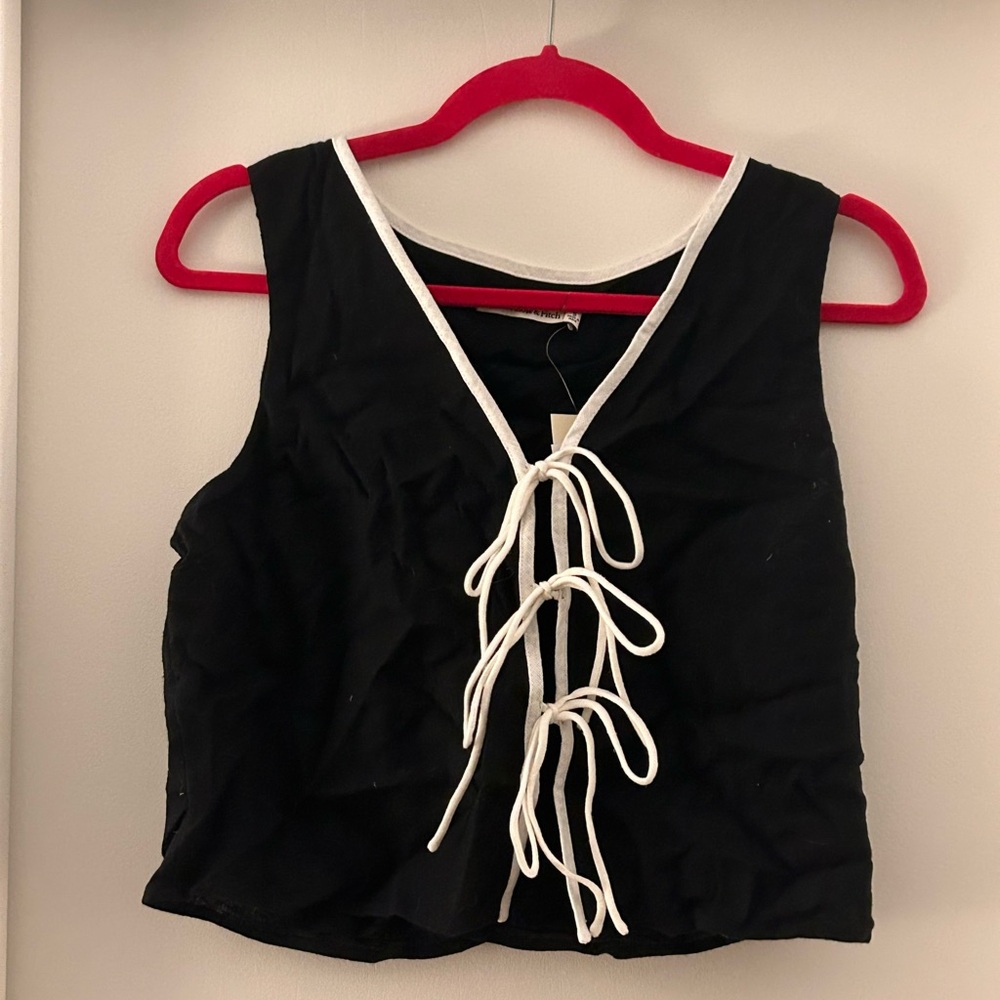 Tie front black crop top